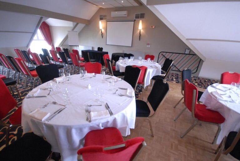 logis-l-oree-de-chartres-1lieu1salle-salle-meeting.jpg