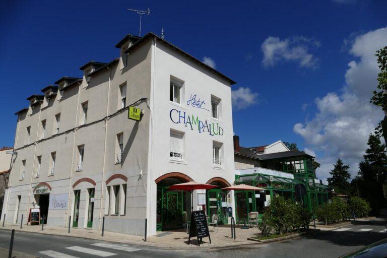 logis-le-champalud-1lieu1salle-agence.jpg