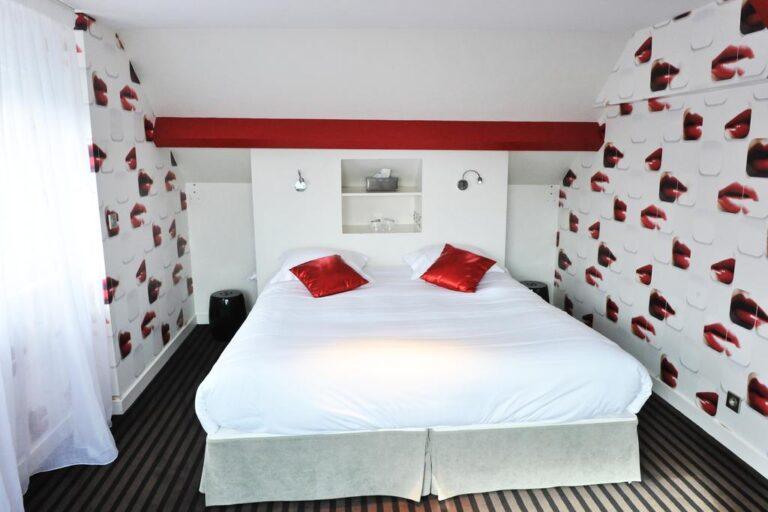 logis-le-regent-et-spa-1lieu1salle-convention.jpg