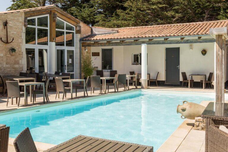logis-plaisir-et-spa-1lieu1salle-seminaire.jpg