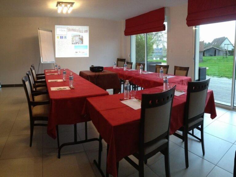 logis-saules-1lieu1salle-seminaire.jpg