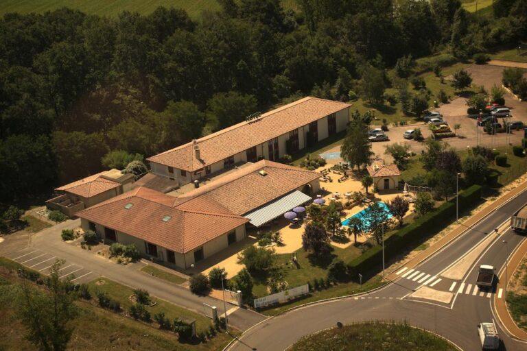 logis-solenca-1lieu1salle-agence.jpg
