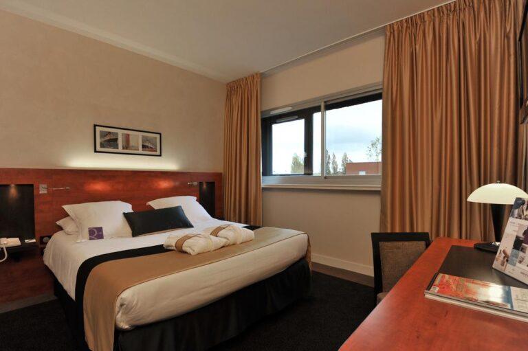 mercure-maurepas-saint-quentin-1lieu1salle-seminaire-residentiel.jpg