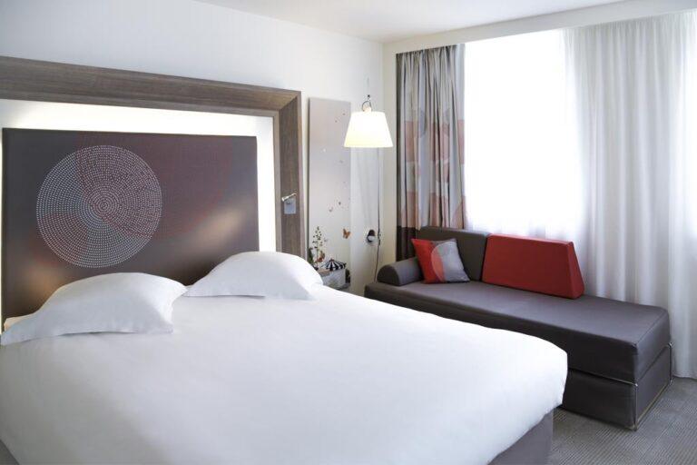 novotel-lens-noyelles-1lieu1salle-convention.jpg