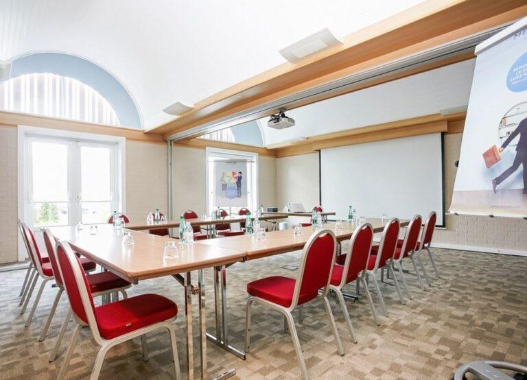 novotel-lens-noyelles-1lieu1salle-salle-meeting.jpg