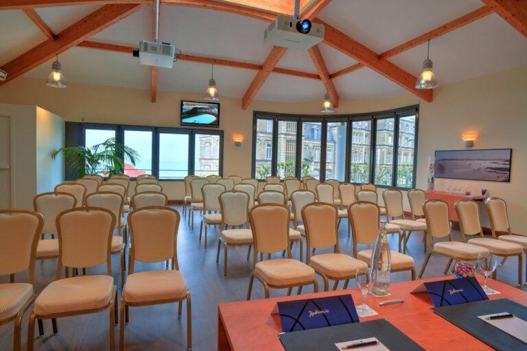 radisson-blu-hotel-biarritz-1lieu1salle-conference.jpg