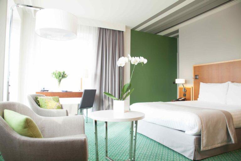 radisson-blu-hotel-biarritz-1lieu1salle-seminaire-residentiel.jpg