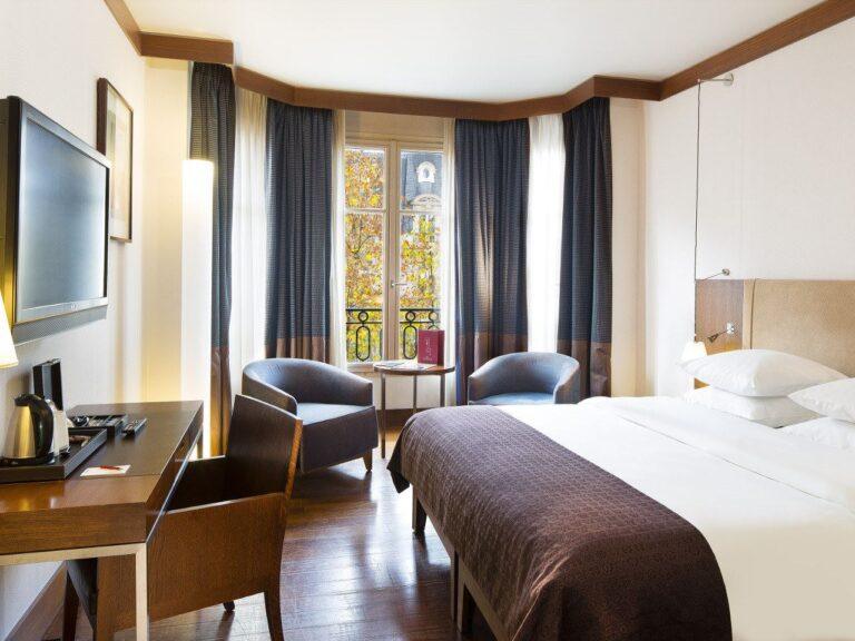 radisson-blu-hotel-champs-elysees-1lieu1salle-seminaire-residentiel.jpg