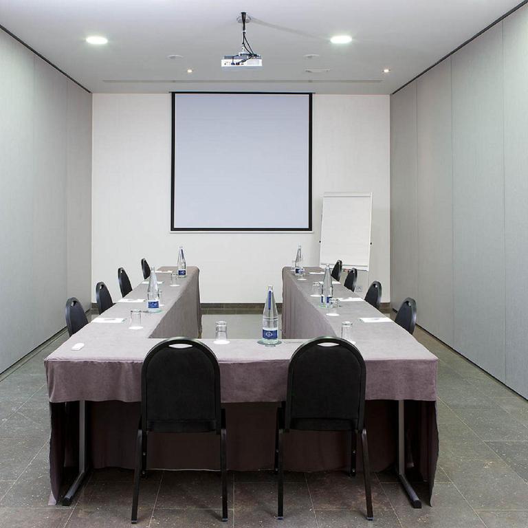 hotel-nh-barcelona-diagonal-center-1lieu1salle-salle-meeting.jpg