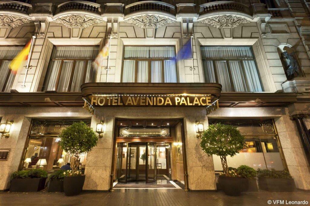 El-avenida-palace-barcelone-1lieu1salle-1-1.jpg