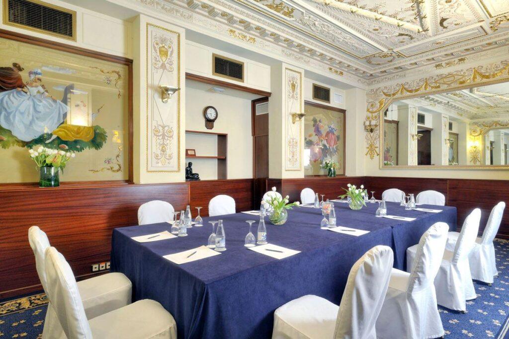El-avenida-palace-barcelone-1lieu1salle-dorado
