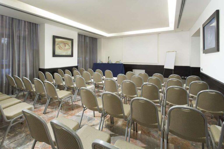 bw-universo-roma-1lieu1salle-olga.jpg