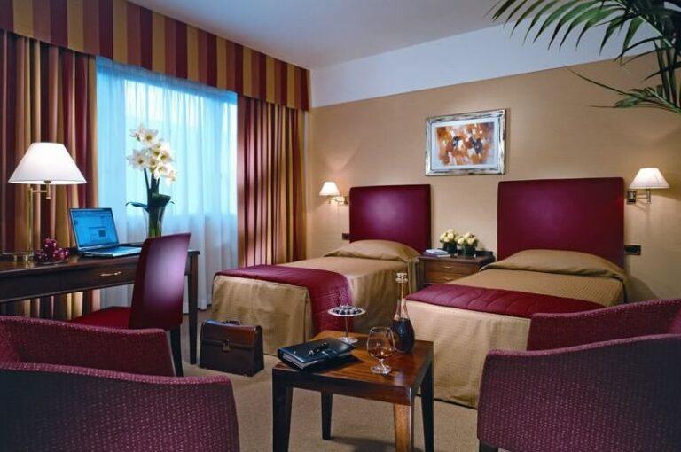 cicerone-hotel-1lieu1salle-evenement.jpg
