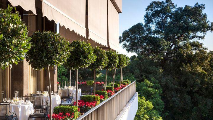 four-seasons-ritz-lisbon-1lieu1salle-almada-negreiros-terrace.jpeg