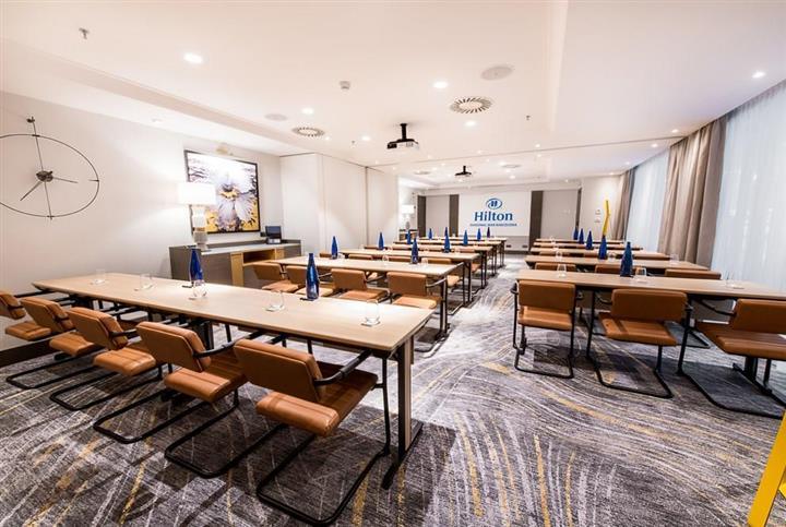 hilton-diagonal-mar-barcelona-1lieu1salle-meeting-room1-2.jpg