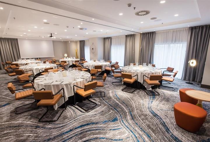 hilton-diagonal-mar-barcelona-1lieu1salle-meeting-room10-11.jpg