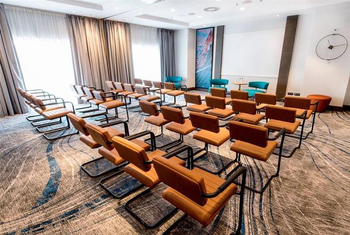hilton-diagonal-mar-barcelona-1lieu1salle-meeting-room7-8.jpg