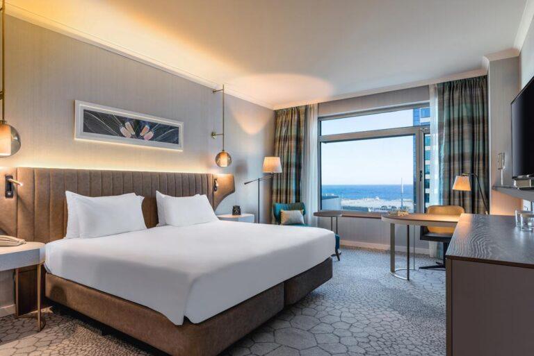 hilton-diagonal-mar-barcelona-1lieu1salle-reunion.jpg