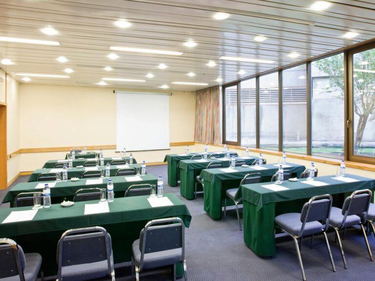 holiday-inn-lisbone-continental-1lieu1salle-convention.jpg