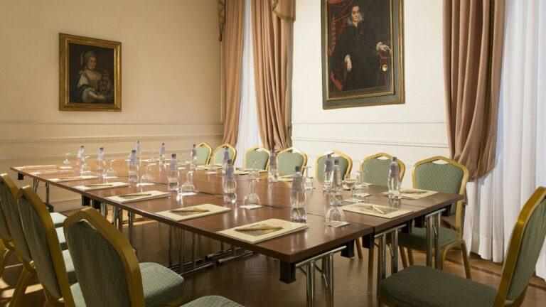hotel-quirinale-rome-1lieu1salle-organisation-seminaires.jpg