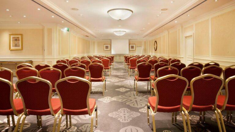 lisbon-marriott-1lieu1salle-los-angeles.jpg