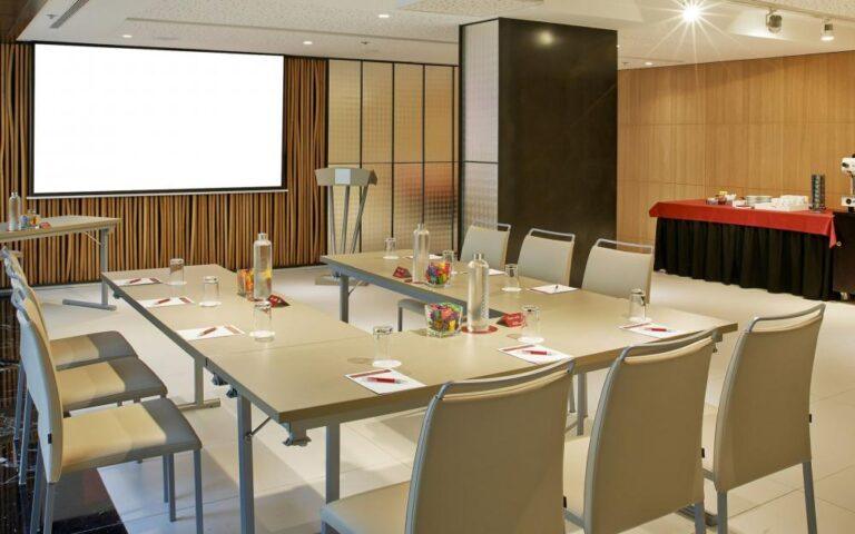 nh-collection-barcelona-gran-hotel-calderon-1lieu1salle-reunions.jpg