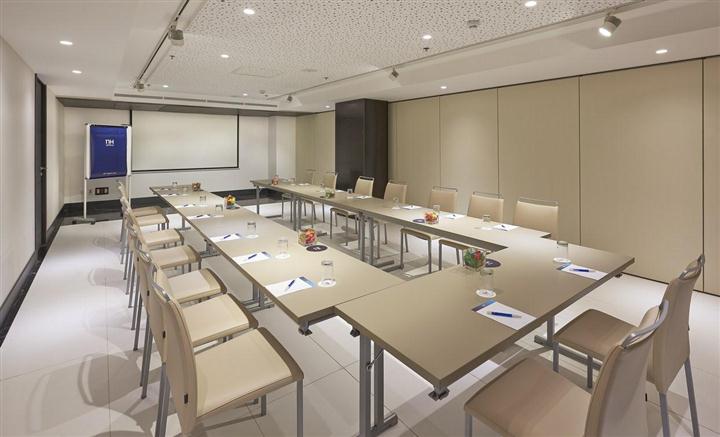 nh-collection-barcelona-gran-hotel-calderon-1lieu1salle-urgell.jpg