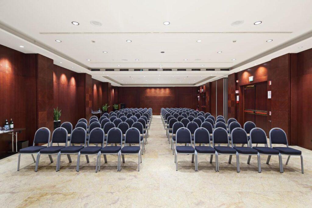 nh-collection-roma-centro-1lieu1salle-conference.jpg