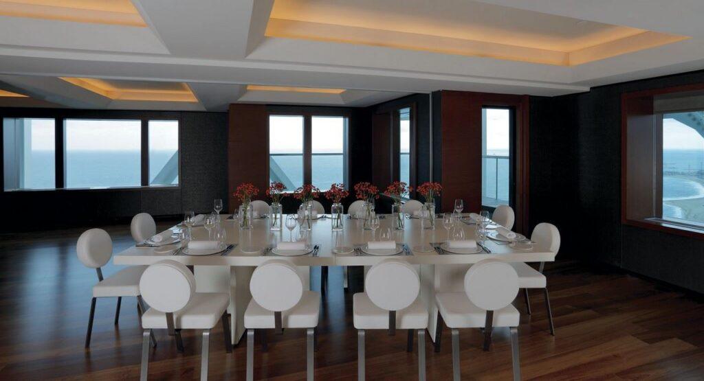 ritz-carlton-arts-hotel-barcelona-1lieu1salle-blau1.jpg
