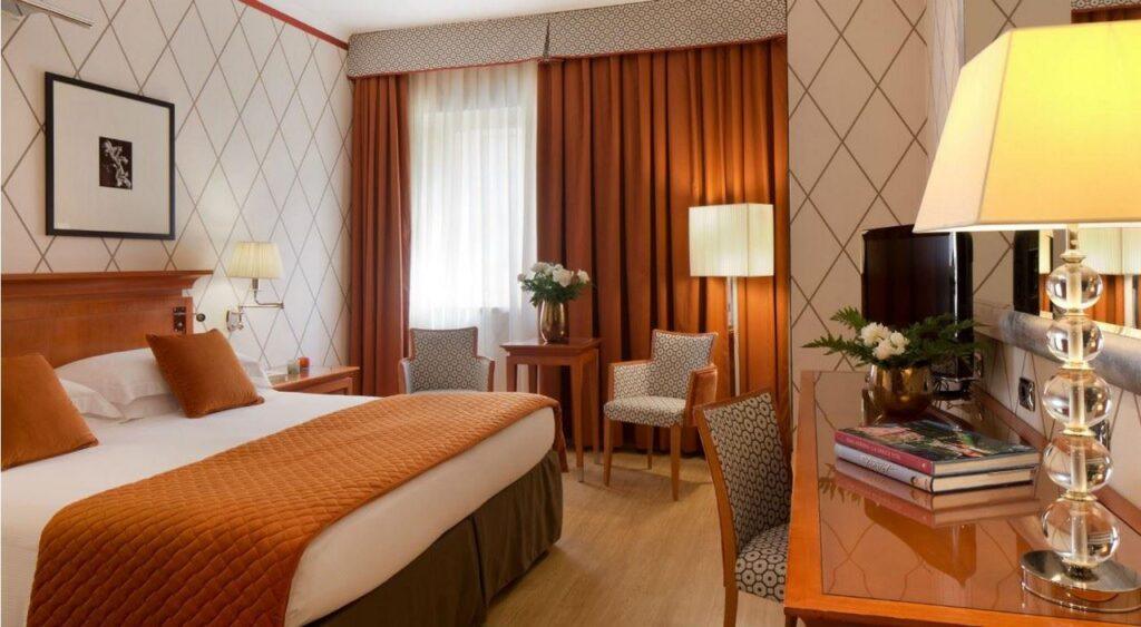 starhotels-metropole-roma-1lieu1salle-seminaire.jpg
