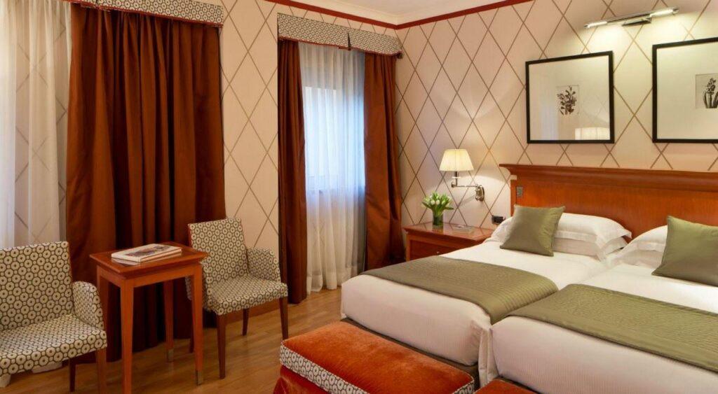 starhotels-metropole-roma-1lieu1salle-seminaires.jpg