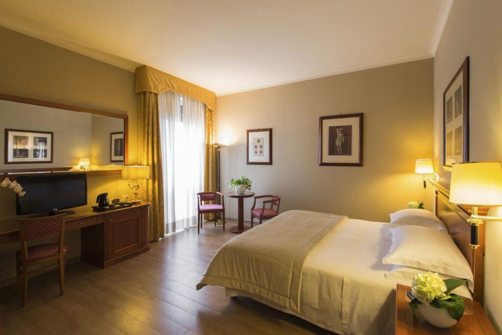 starhotels-michelangelo-roma-1lieu1salle-seminaires.jpg