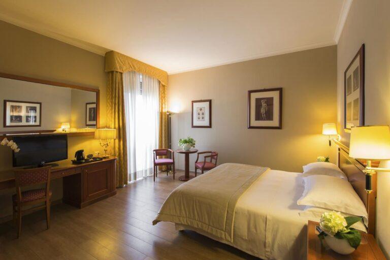 starhotels-michelangelo-roma-1lieu1salle-seminaires.jpg