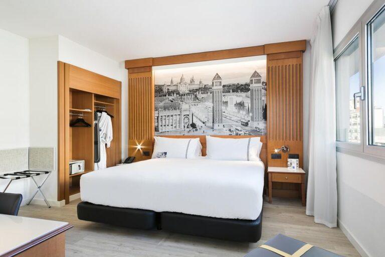 tryp-apolo-barcelona-1lieu1salle-meetings.jpg