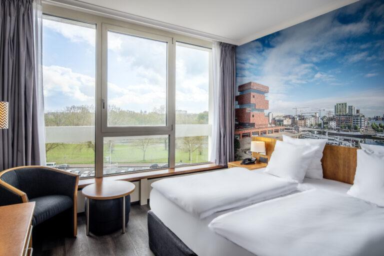 Crown-Plaza-Antwerpen_2023-04-25_room_14-scaled-1.jpg