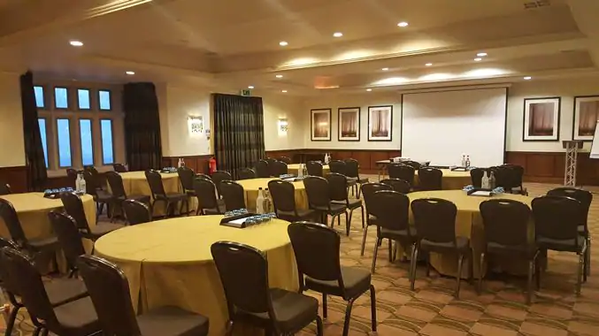 doubletree-cambridge-belfry-1lieu1salle-conference.jpg