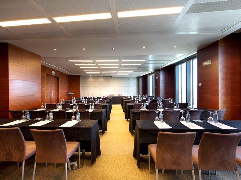 eurostars-madrid-tower-1lieu1salle-atenas.jpg