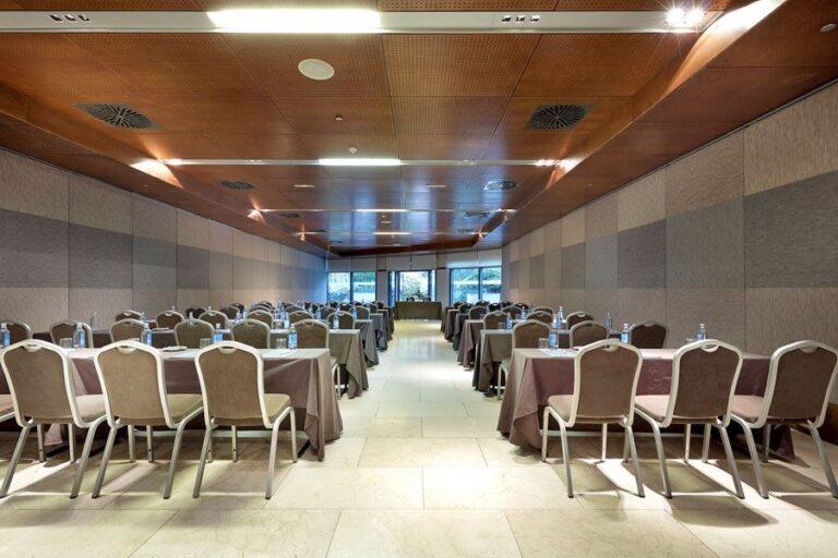 eurostars-suites-mirasierra-1lieu1salle-reunion.jpg