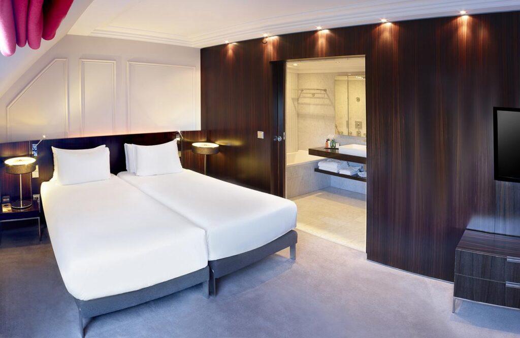 hilton-brussels-grand-place-1lieu1salle-meetings.jpg