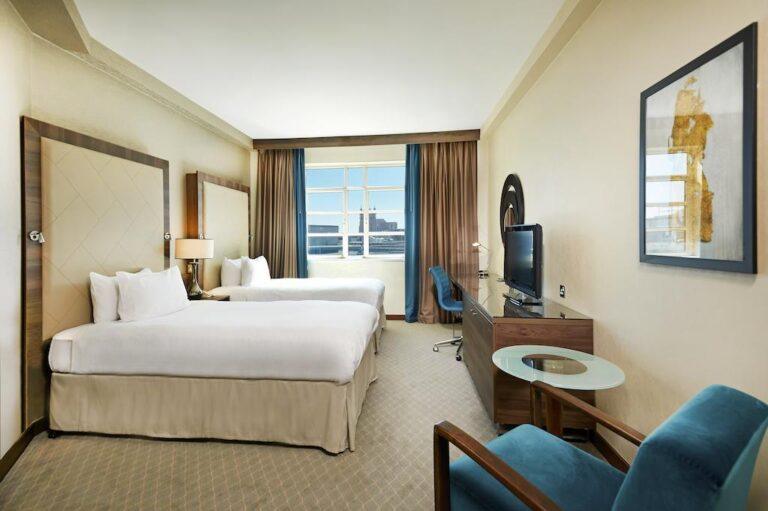 hilton-cardiff-1lieu1salle-reunions.jpg