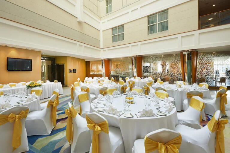 hilton-cardiff-1lieu1salle-seminaires.jpg