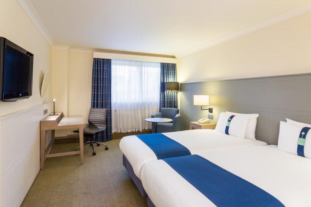 holiday-inn-cambridge-1lieu1salle-evenement.jpg