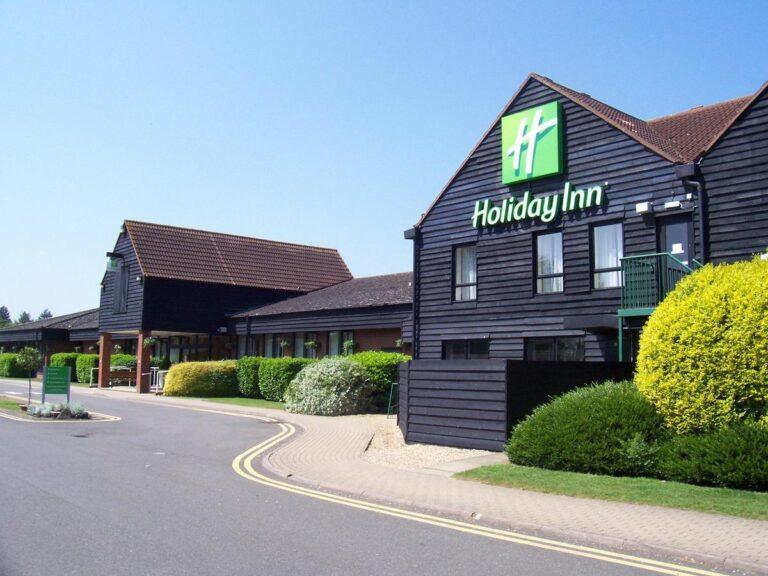 holiday-inn-cambridge-1lieu1salle-event.jpg