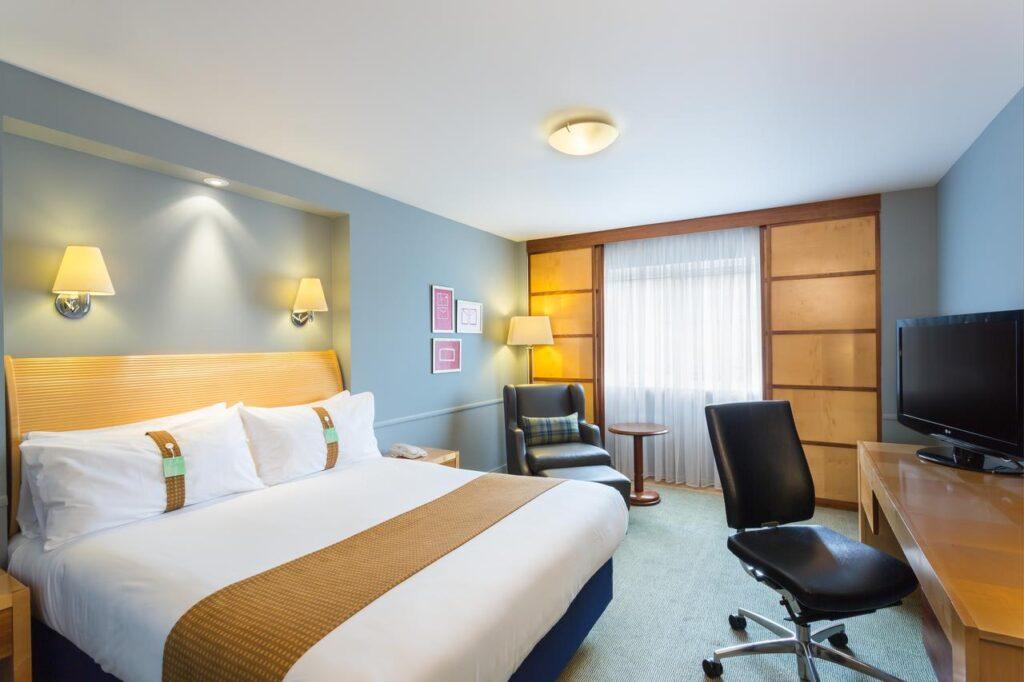 holiday-inn-cambridge-1lieu1salle-events.jpg