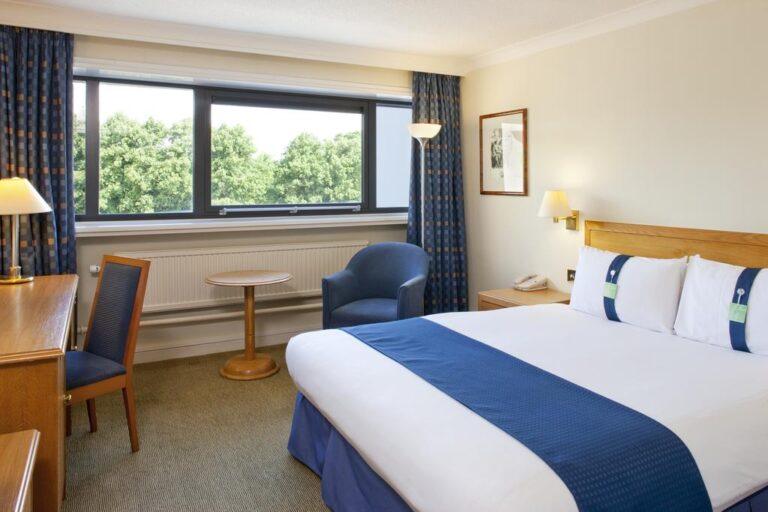 holiday-inn-cardiff-city-center-1lieu1salle-seminaire.jpg