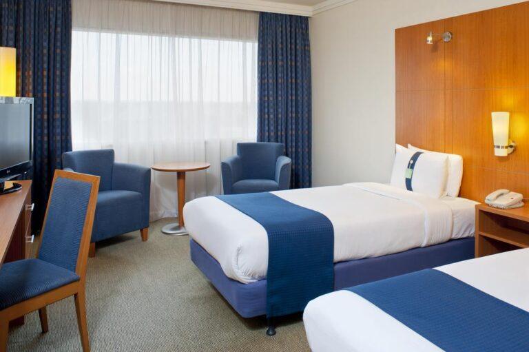 holiday-inn-cardiff-city-center-1lieu1salle-seminaires.jpg