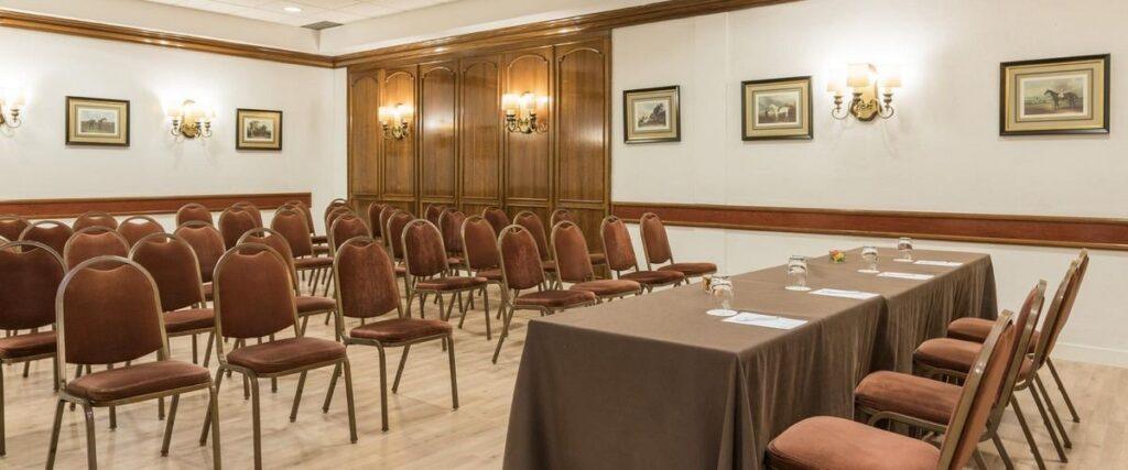 ilunion-romareda-1lieu1salle-meetings.jpg