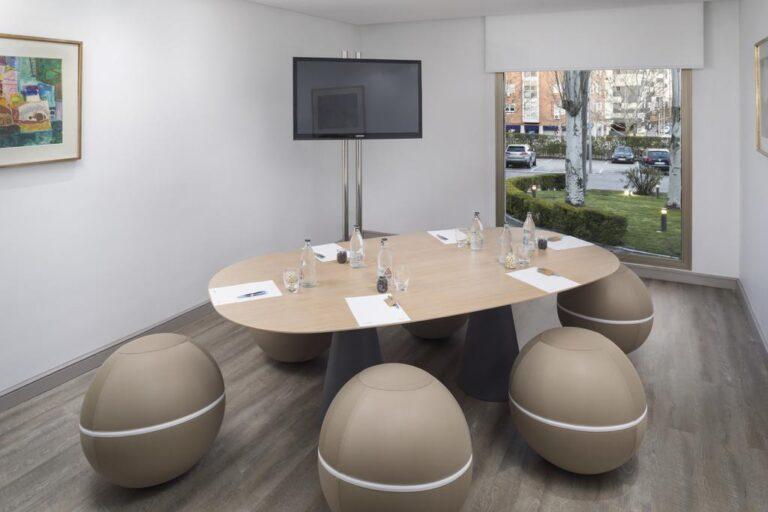 melia-barajas-1lieu1salle-meetings.jpg