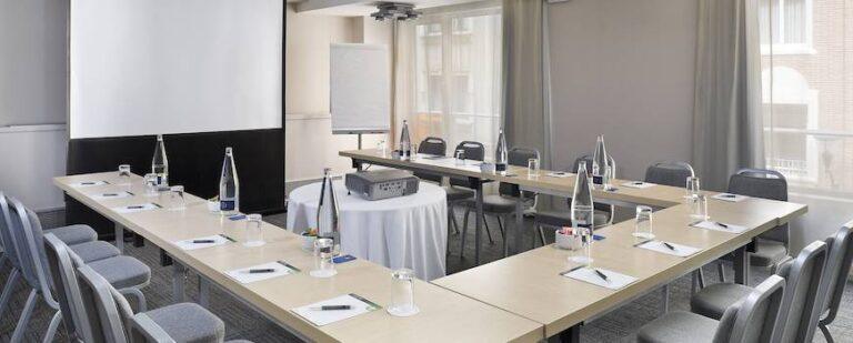 nh-collection-ria-bilbao-1lieu1salle-meeting.jpg