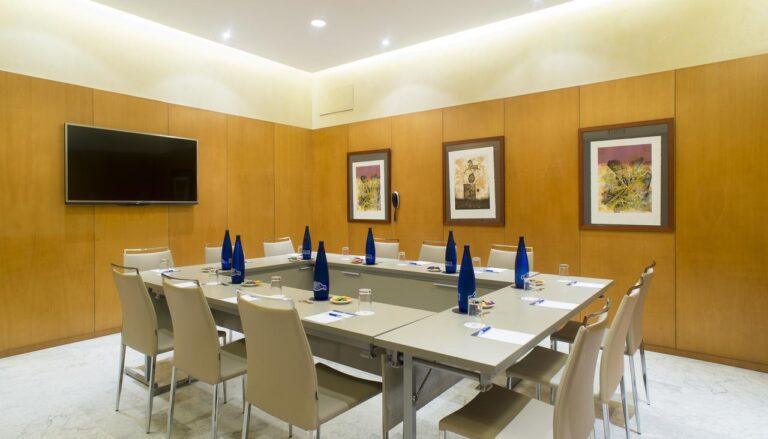nh-malaga-1lieu1salle-meetings.jpg